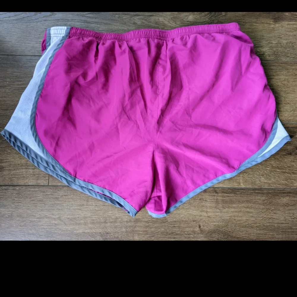 Running shorts pink. Women's‎ xl